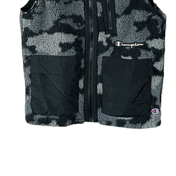NEW Champion Camoflauge Cozy High Pile Vest, Script Logo sze S Black/Grey Unisex - Picture 6 of 16